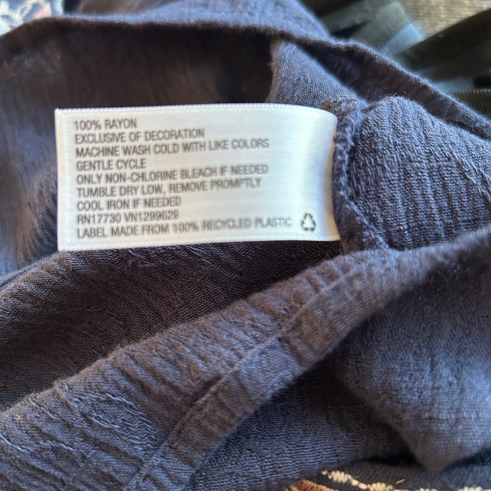 Blouse - Picture 7 of 7